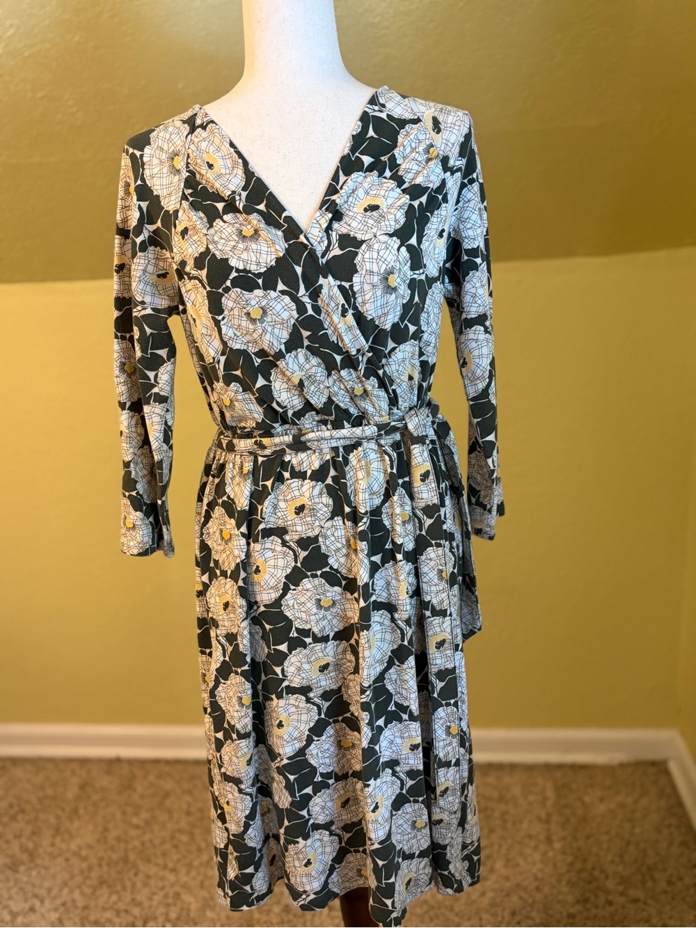 Lands' End Green and White Floral Patterned Faux Wrap Dress Retro Style